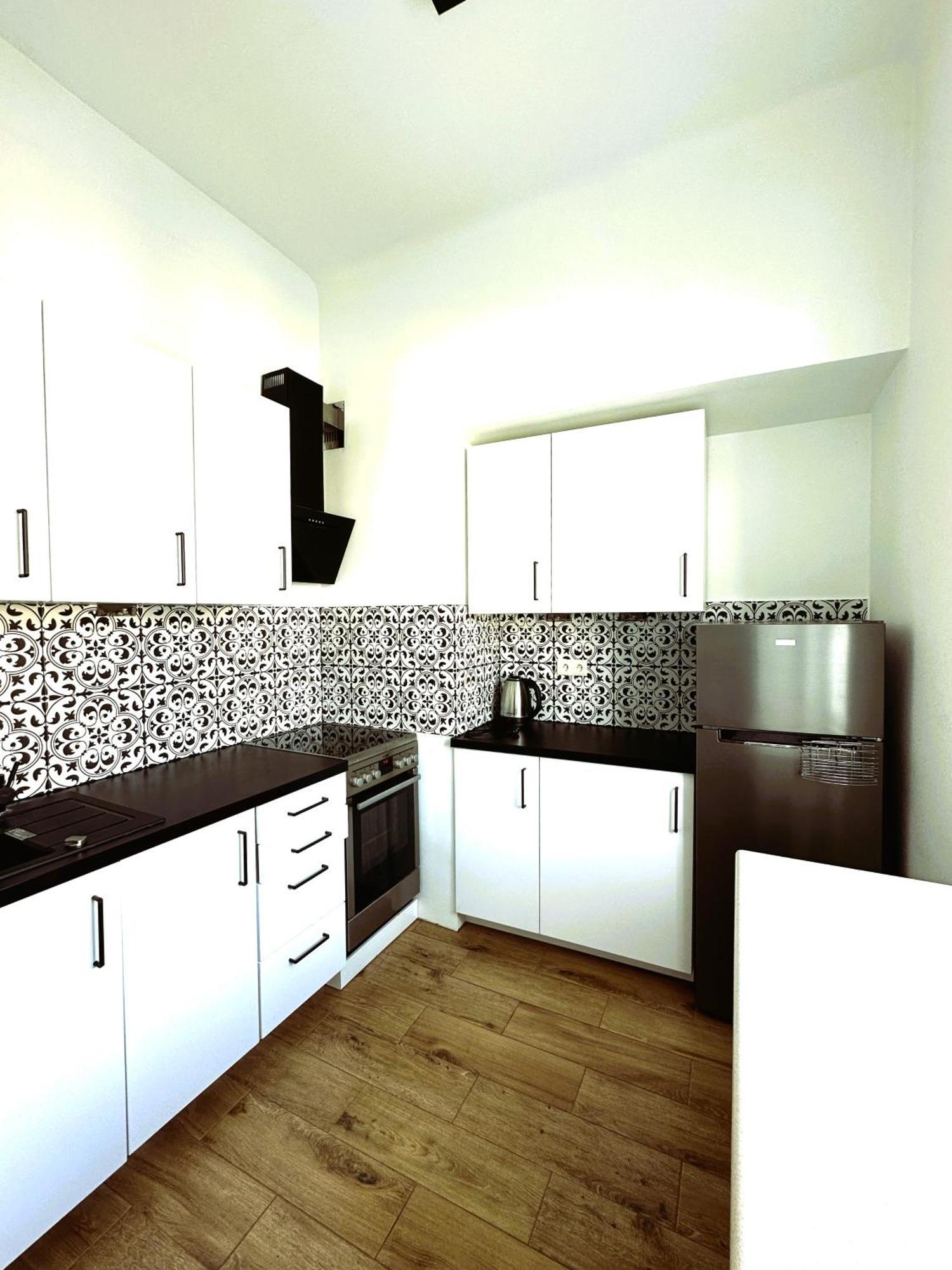 Art Dreams Apartament Chmielna 5 Warsawa Bagian luar foto